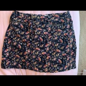 Women’s mossimo floral skirt